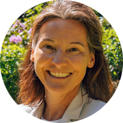 MMag. Dr. Christina Bauer, MBL